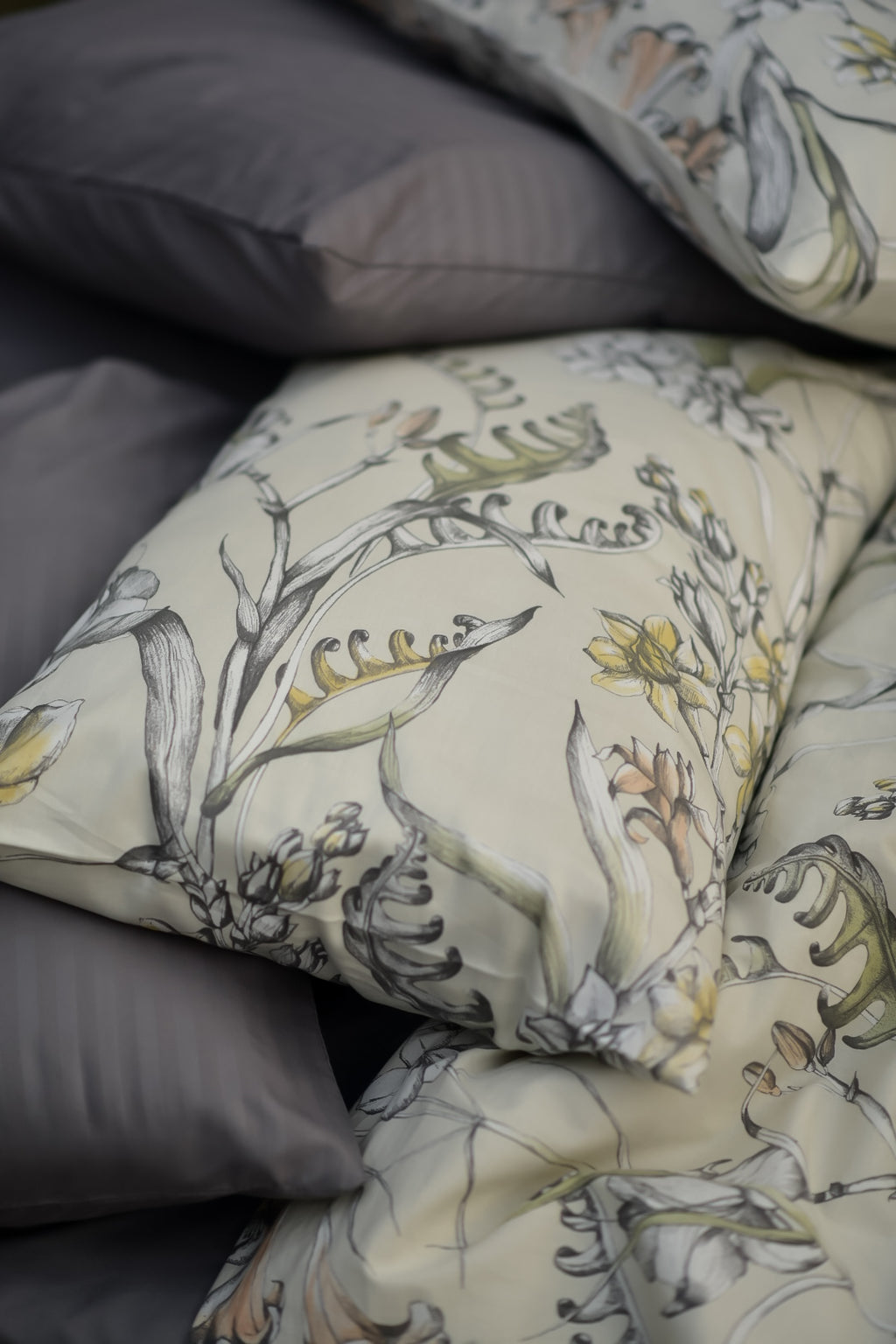 Meadow Sketch - 7 piece Comforter set