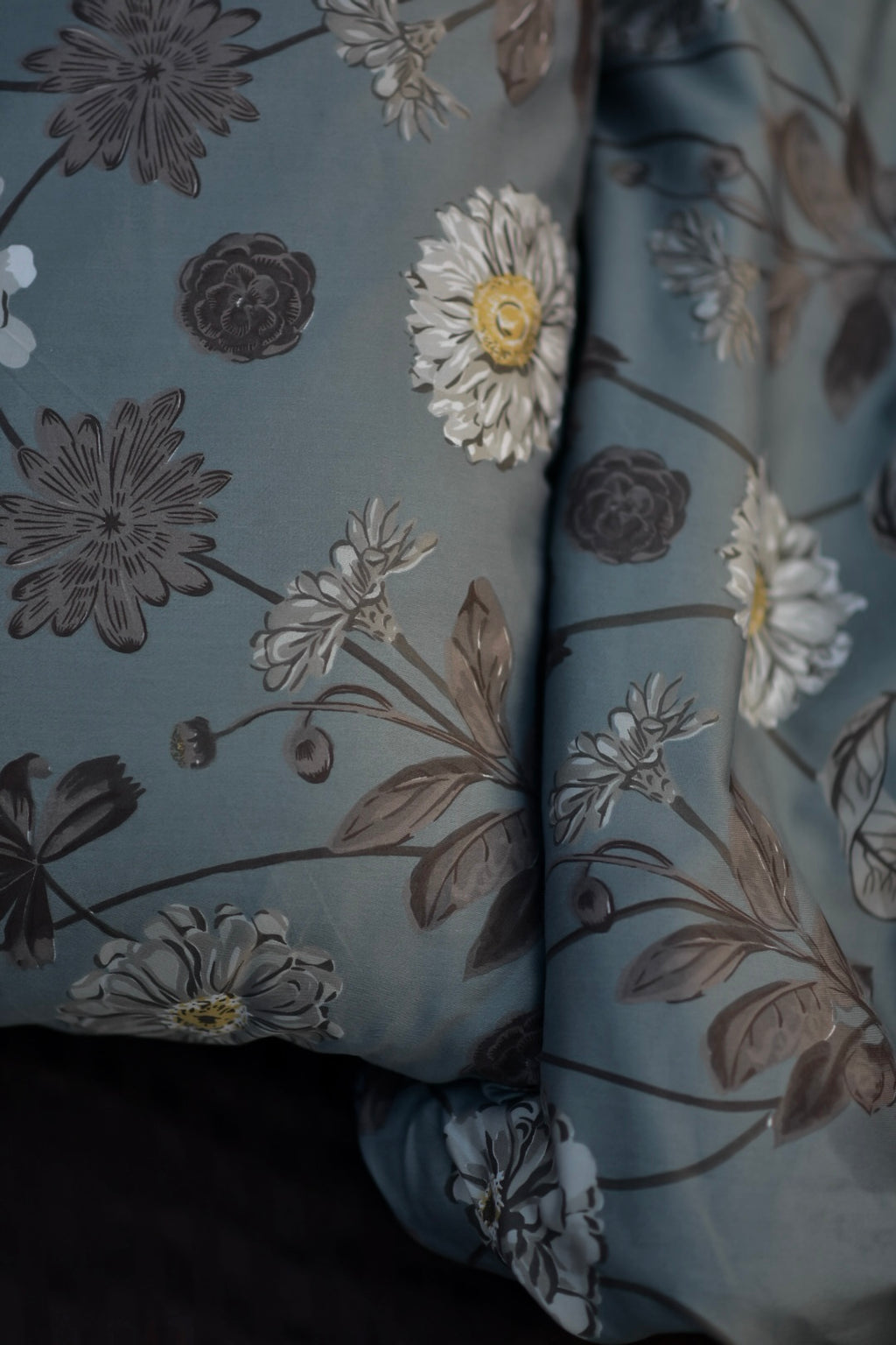 Dusty Daisy - 7 piece Comforter set
