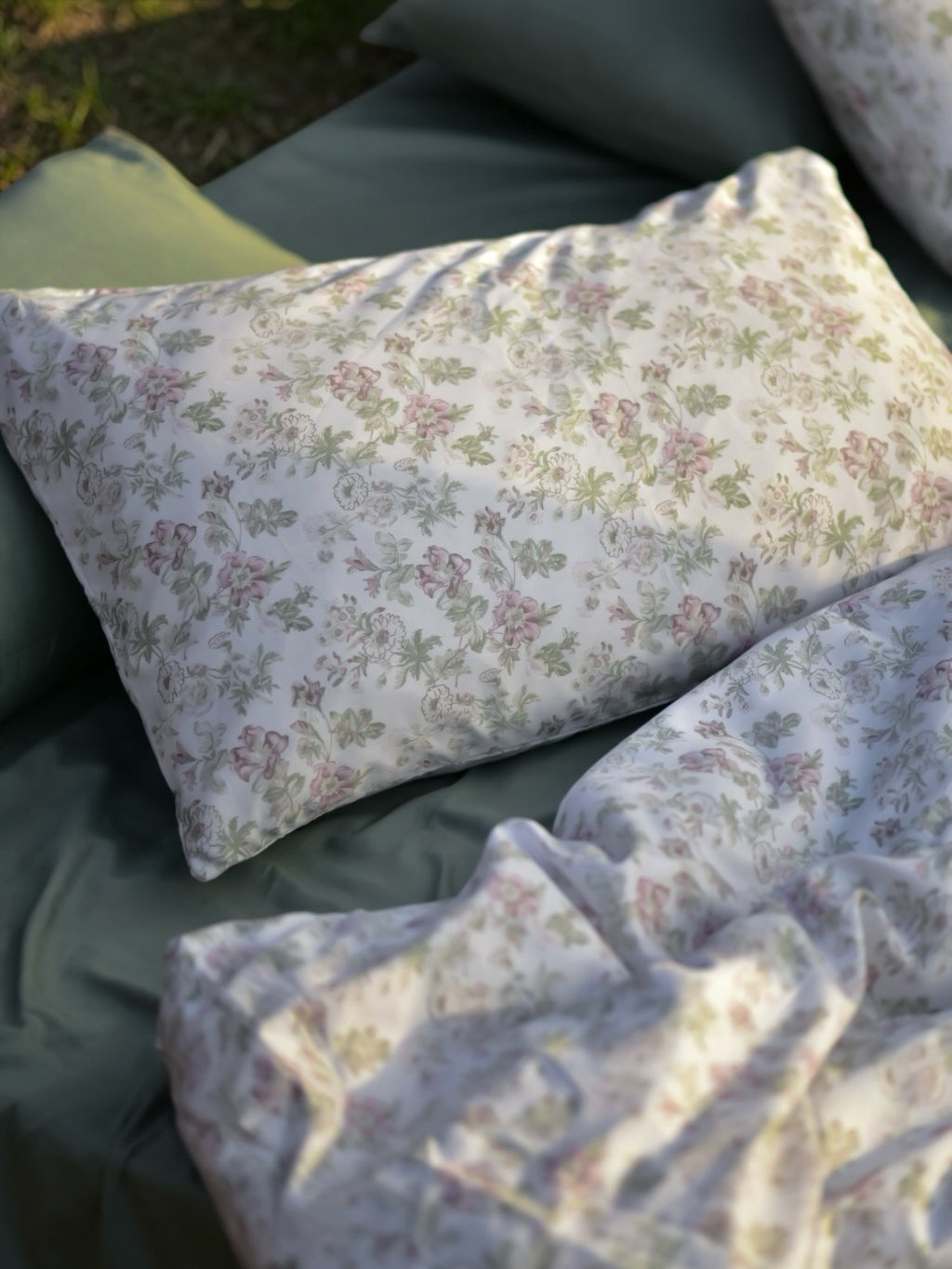 Pastel Botanica - 7 piece comforter set