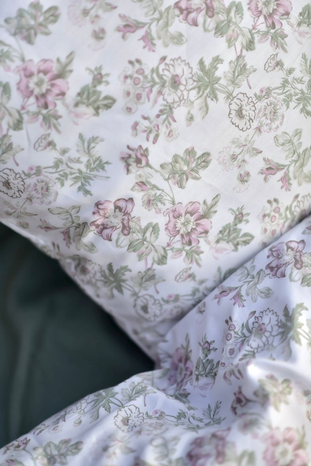 Pastel Botanica - 7 piece comforter set