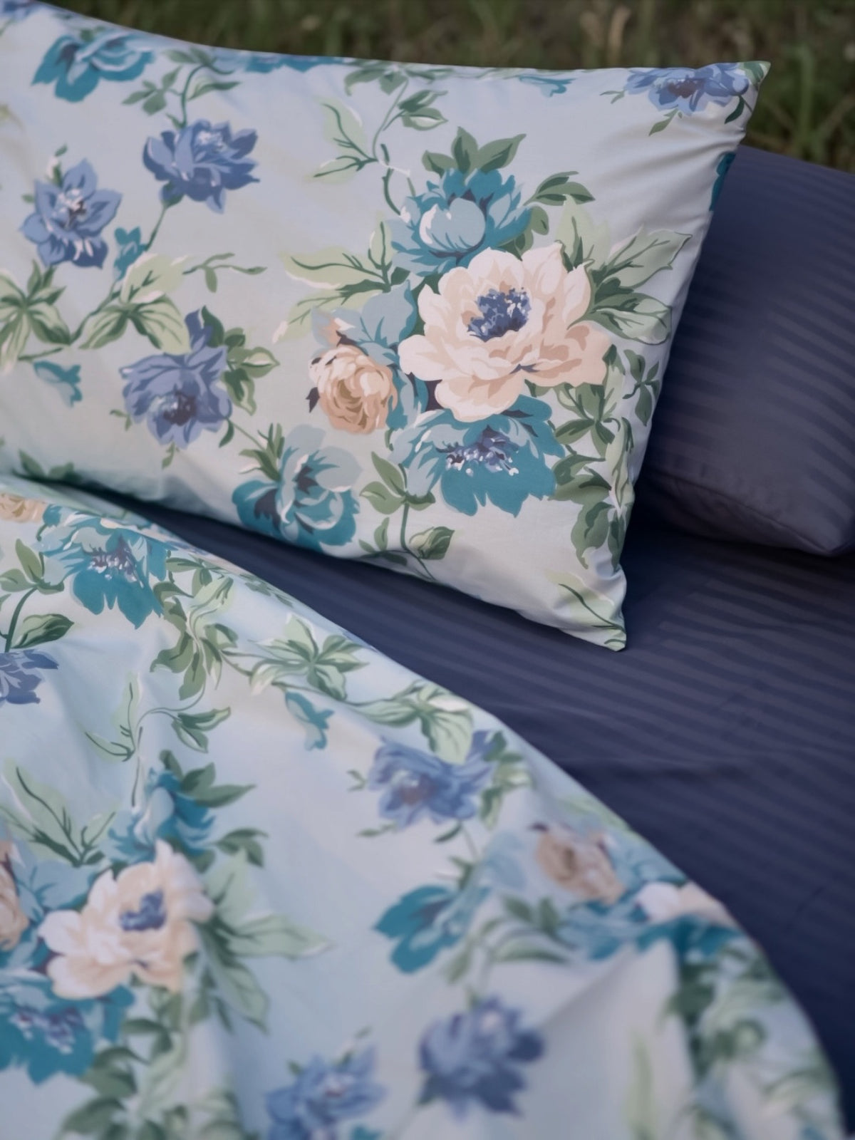 Blue gardenia
