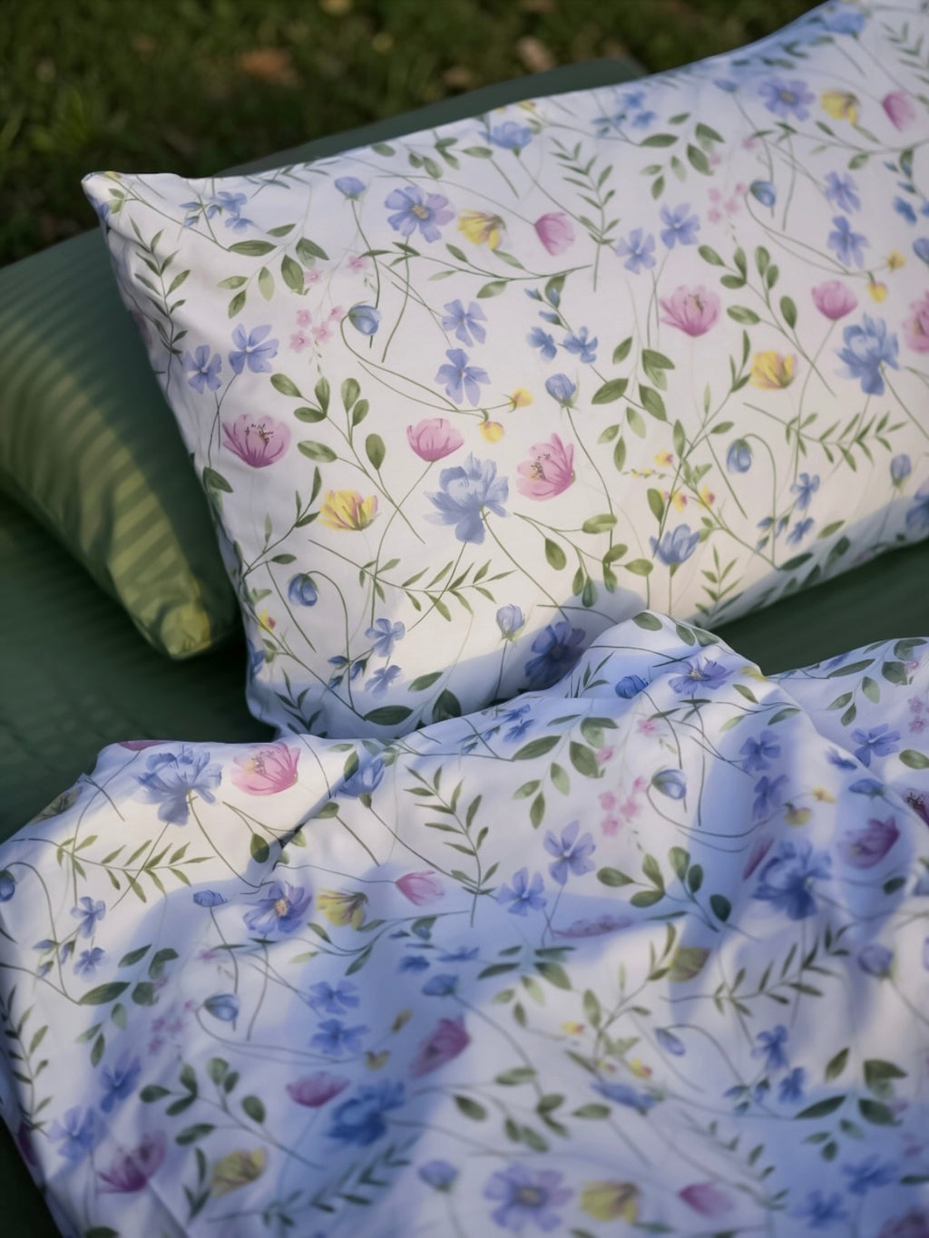 Meadow Breeze - 7 Piece Comforter Set