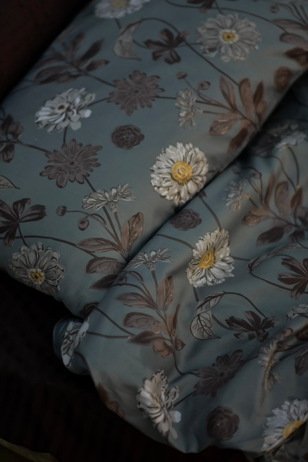 Dusty Daisy - 7 piece Comforter set